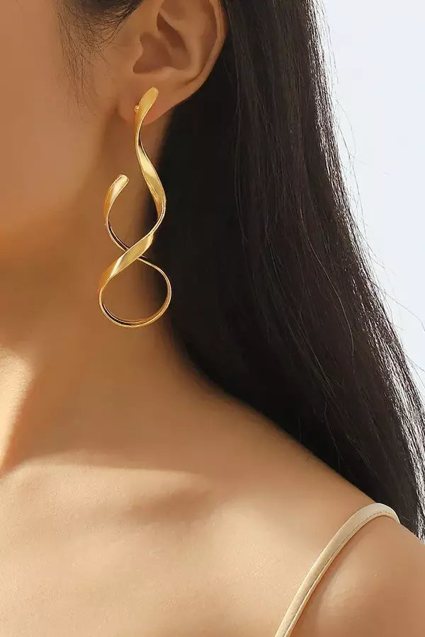 Elegant and Sleek Spiral Earrings with a Modern Touch For Women