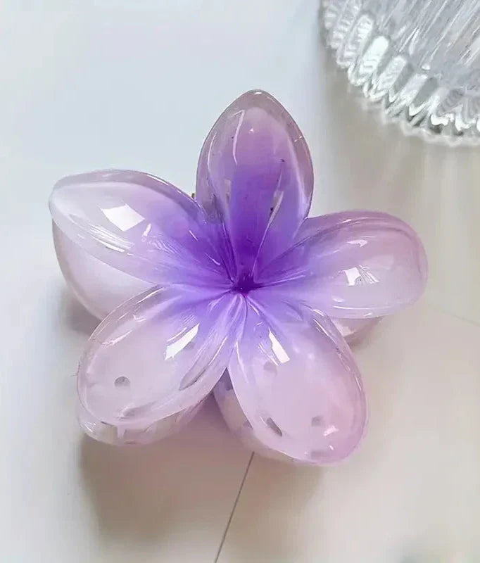 Radiant Floral Hair Clip with an Elegant Design For Women